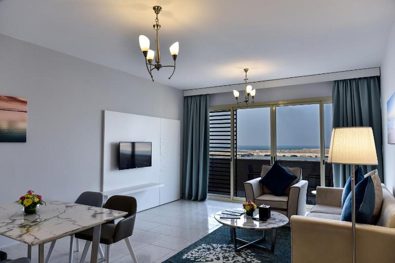 Apartment with Sea View image 4