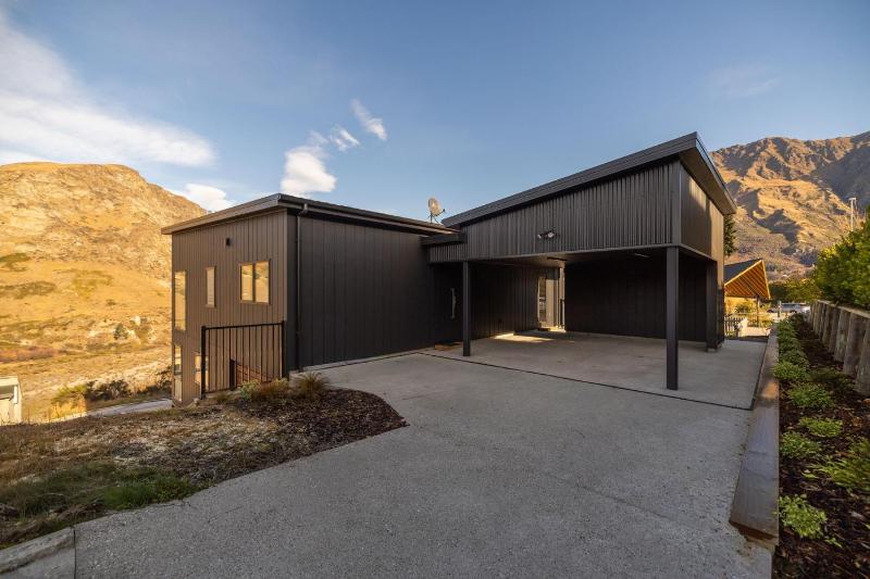 Powder Ridge Alpine Retreat - image 11