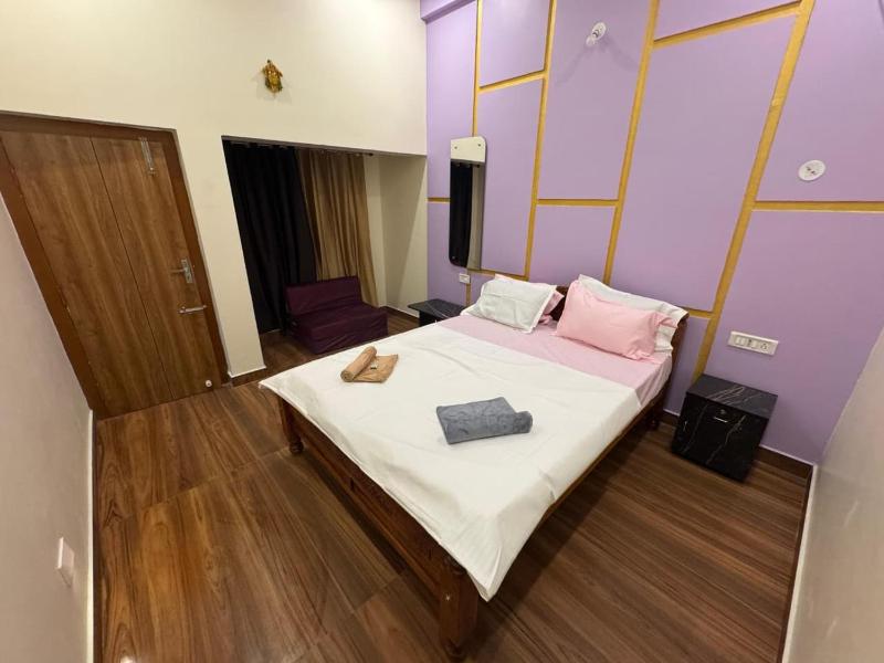 Golden Waves Guest House - image 8