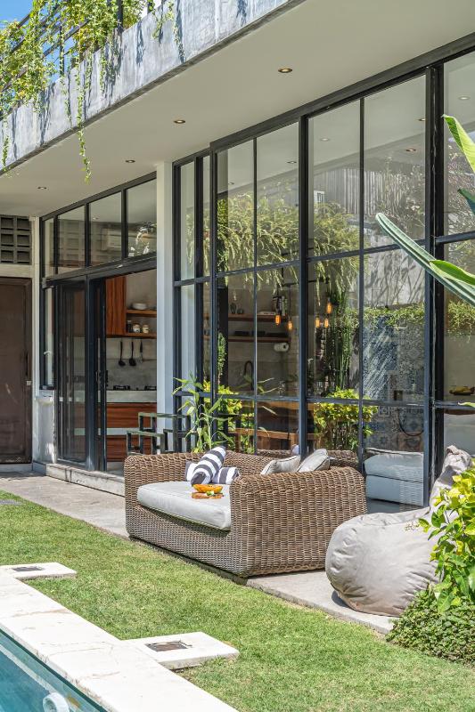 The Jungalow - 2BR Berawa Villa Near Beach Café del Mar & Padel - image 32