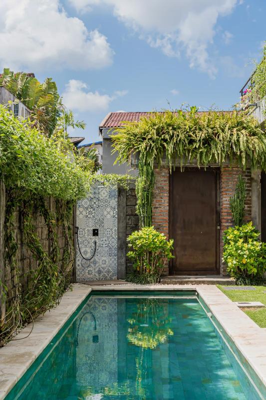 The Jungalow - 2BR Berawa Villa Near Beach Café del Mar & Padel - image 14