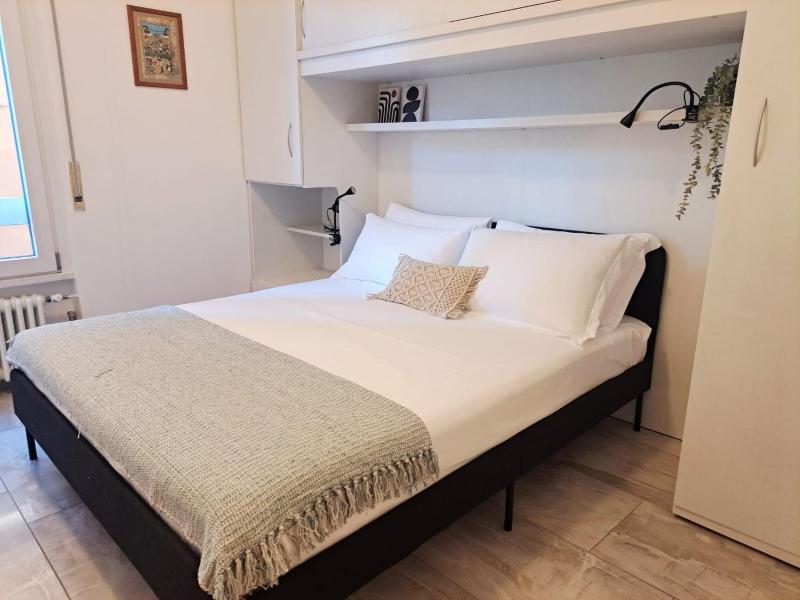Ganymede Apartment by Quokka 360 - A Short Walk from Como Borghi Station - image 15