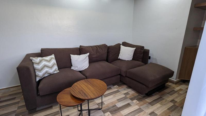 Cozy one bedroom Rebero Apartment with City Views - image 10