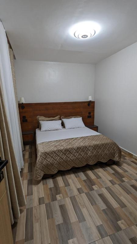 Cozy one bedroom Rebero Apartment with City Views - image 2
