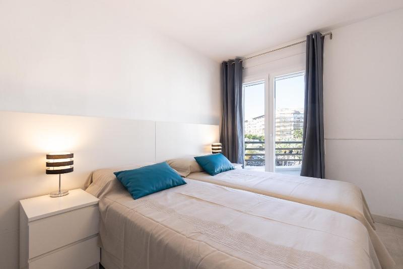 Capote Family Beachfront Rentalmar - image 15
