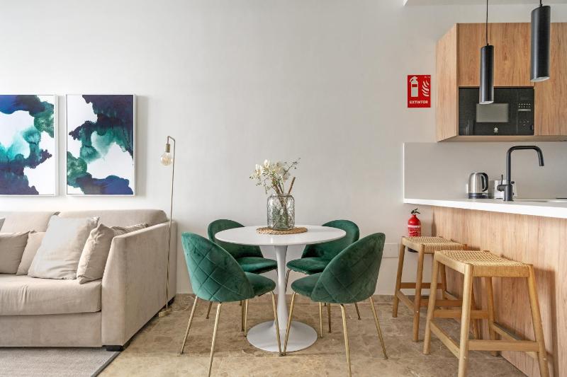 Peregrino Málaga Balcony by ELE Apartments - image 3