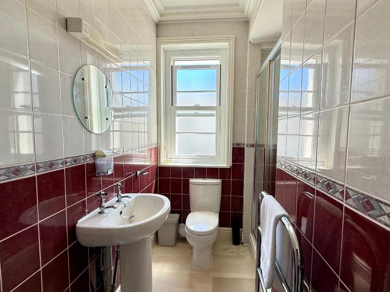 Belgravia Holiday Apartments - image 22