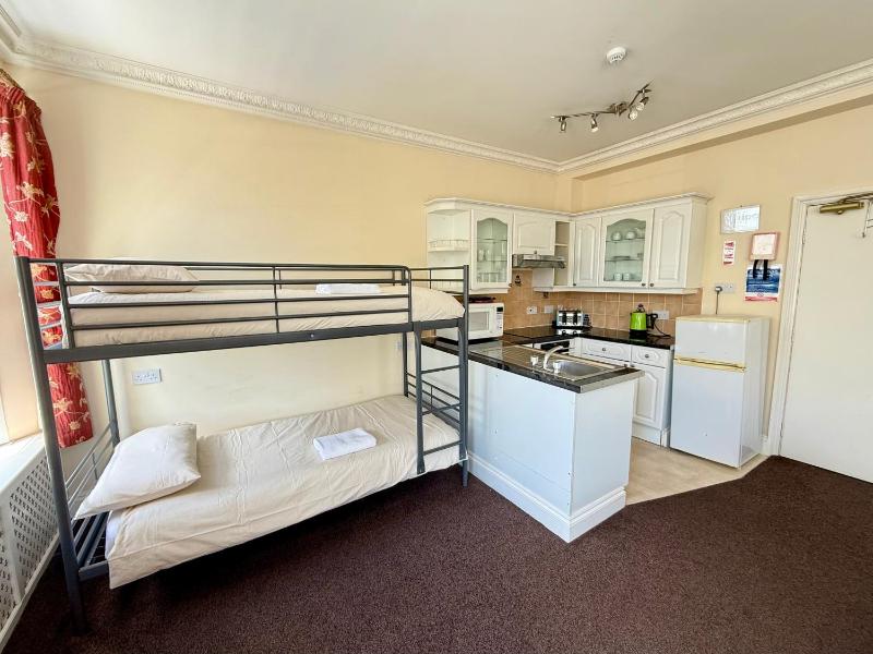 Belgravia Holiday Apartments - image 28