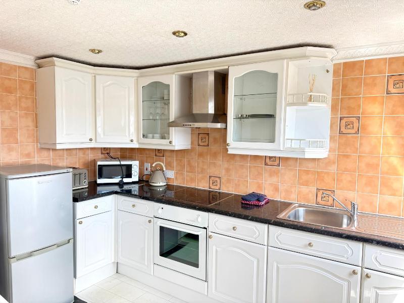 Belgravia Holiday Apartments - image 8