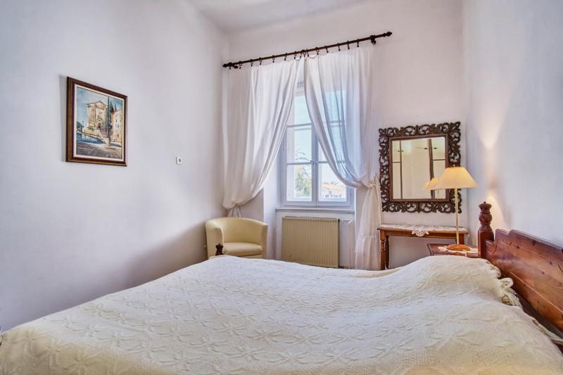 Apartments Mali Losinj 2441 - image 10
