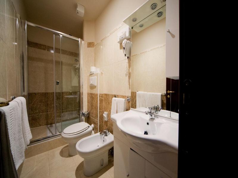 Comfort Double or Twin Room image 3