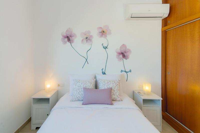 WELCS APARTAMENTO 451 EMP con terraza y vistas - image 14