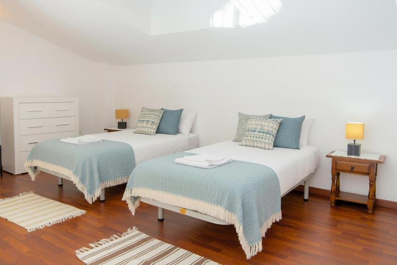 WELCS APARTAMENTO 451 EMP con terraza y vistas - image 12