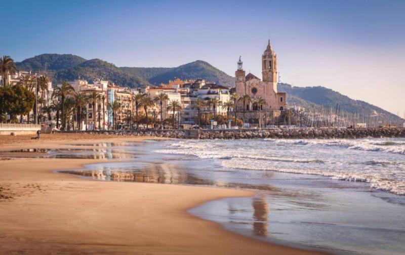 MariBeach Sitges - image 12