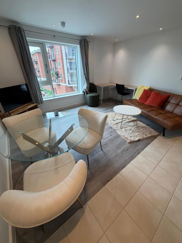 Gunwharf Quays Harbour Apartments - image 39