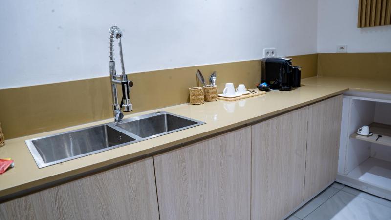 Kadiss Hotel - image 10