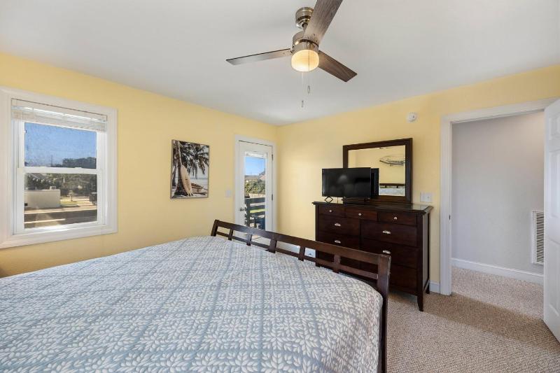 5213 - Sandy Feet Retreat - image 38