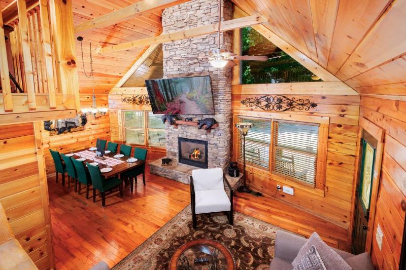 Black Beary Lodge・Hot Tub・Pool Table・Community Pool・Arcade - image 1