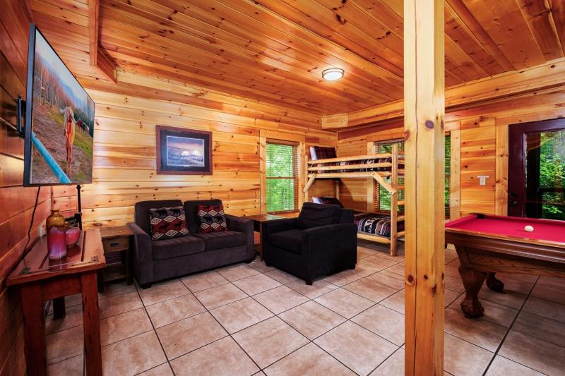 Black Beary Lodge・Hot Tub・Pool Table・Community Pool・Arcade - image 39