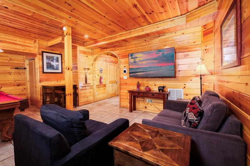 Black Beary Lodge・Hot Tub・Pool Table・Community Pool・Arcade - image 26