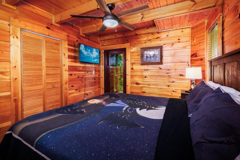 Black Beary Lodge・Hot Tub・Pool Table・Community Pool・Arcade - image 21
