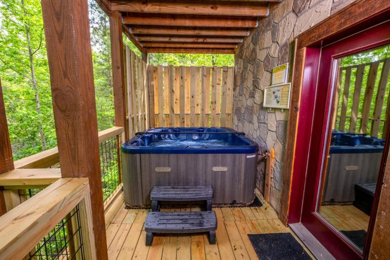Black Beary Lodge・Hot Tub・Pool Table・Community Pool・Arcade - image 2