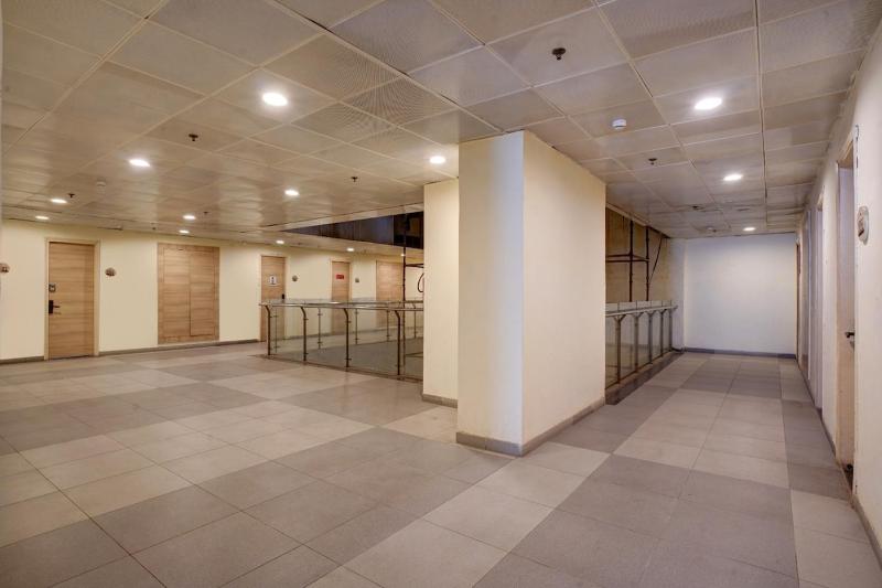 luxe Apartment - image 16