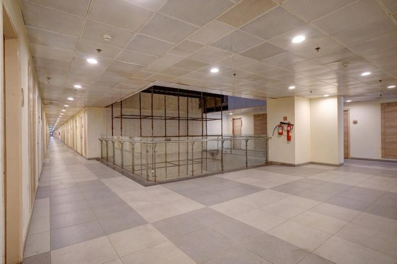 luxe Apartment - image 11