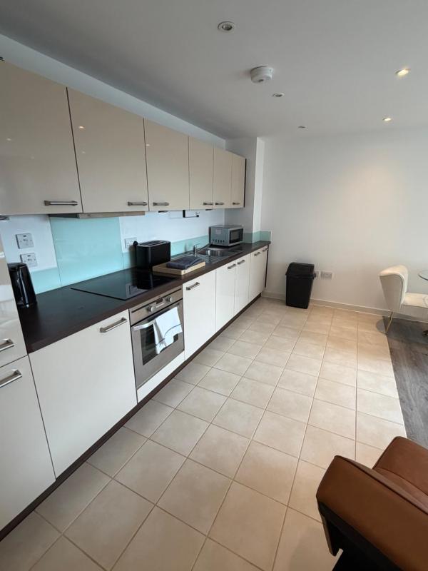 Gunwharf Quays Harbour Apartments - image 40