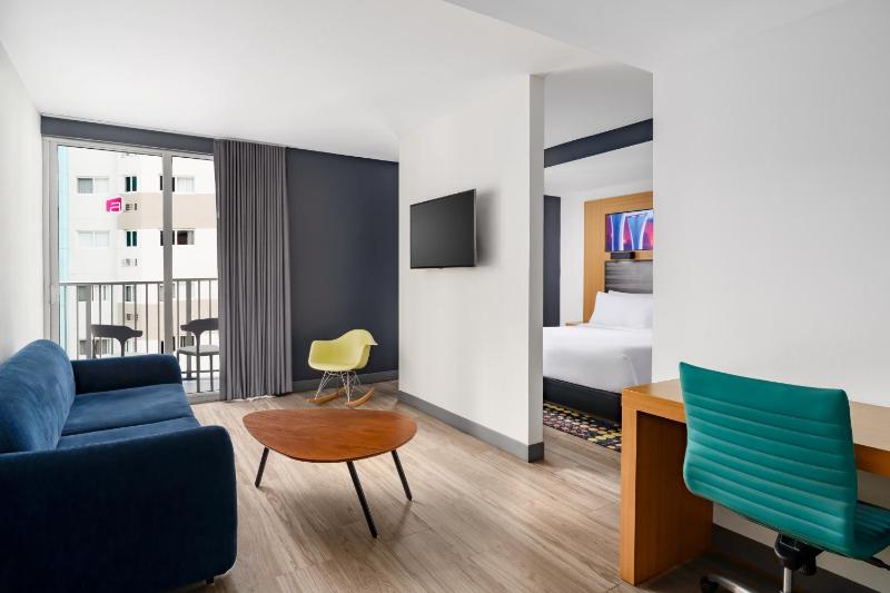 Aloft by Marriott Miami - Brickell - image 15