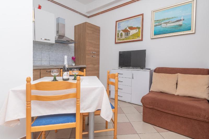 Apartments Mara - image 18
