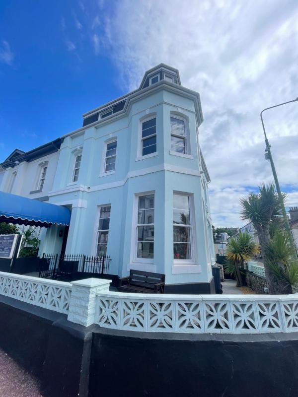 Belgravia Holiday Apartments - image 26
