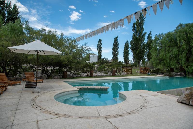 Abismo Privado Cabaña de Lujo con Jacuzzi - image 7