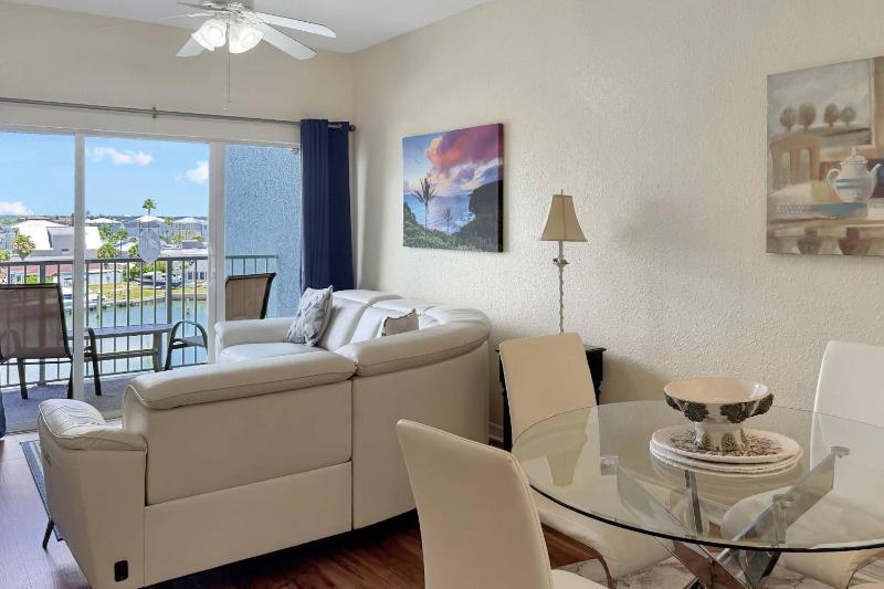 404 - Skyline - image 30