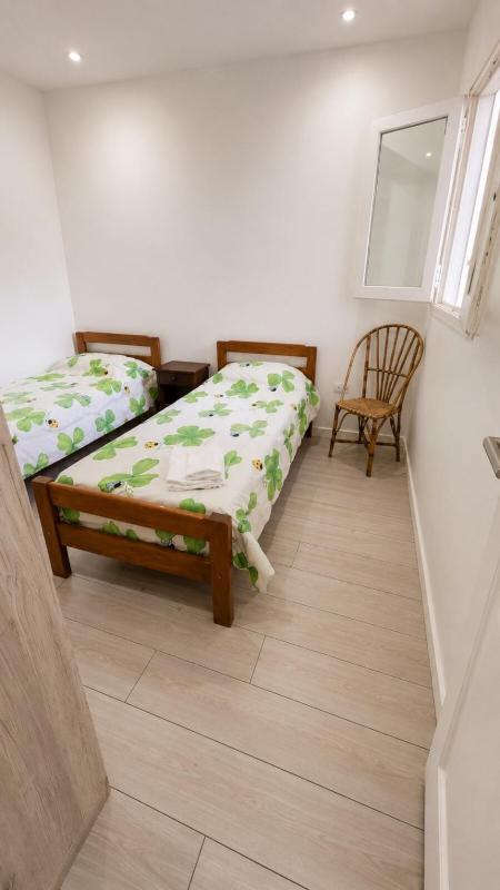 Alojamiento con terraza y parrilla privada - image 5