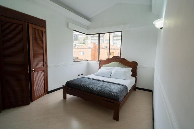 Apartamento amplio en El Poblado cerca de Provenza - image 5