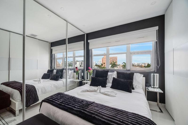 Luxe Oceanfront Penthouse on Ocean Drive So Beach - image 21