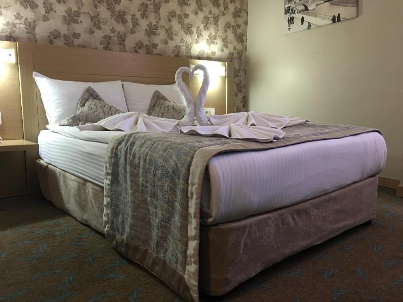 Standard  Room image 2