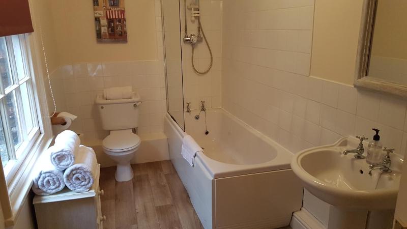 Double Room  - Internal with no view image 2