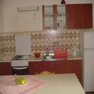 One-Bedroom Apartment with Terrace image 3