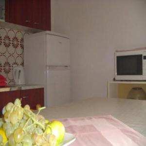 One-Bedroom Apartment with Terrace image 4