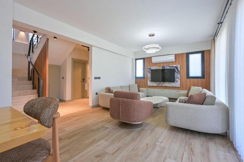 DEFNE - Stunning New Luxury Villa for 8 in Central Fethiye - image 12