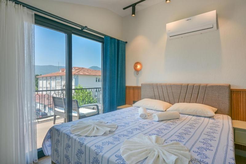 DEFNE - Stunning New Luxury Villa for 8 in Central Fethiye - image 8