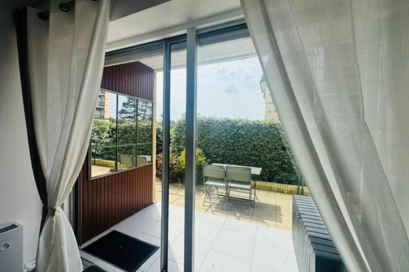 Apartment With a Garden 2 min to the Ocean - image 6