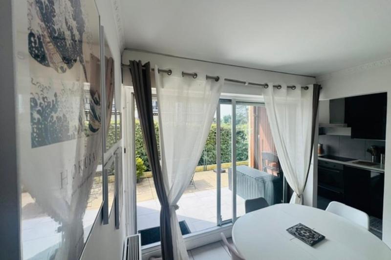 Apartment With a Garden 2 min to the Ocean - image 2