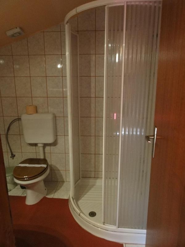 Twin Room image 2