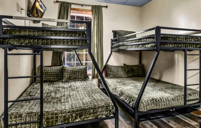 The Elysian Retreat chalet - image 15