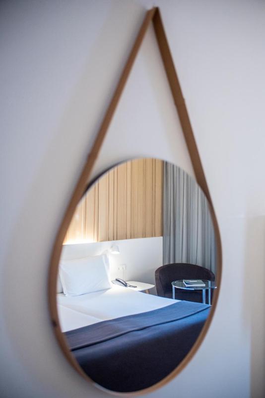 Standard Club Double or Twin Room image 4