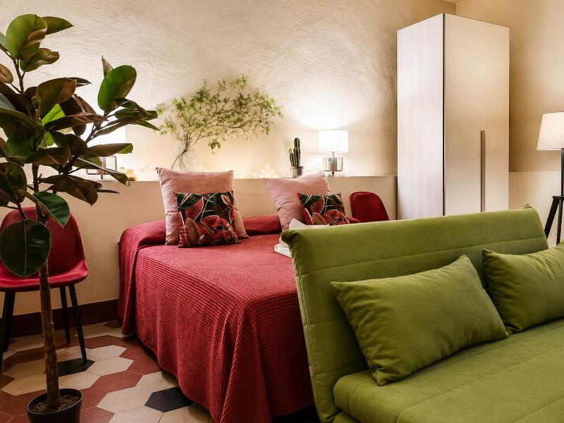 La Luna Rooms - image 17