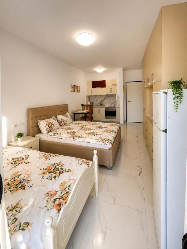 Vlora Seaside Apartments Chris - image 14